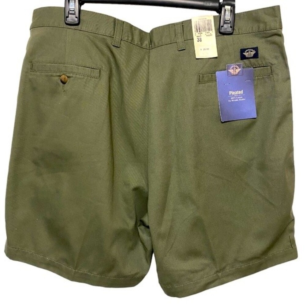Dockers Men’s No Wrinkle Pleated Khakis